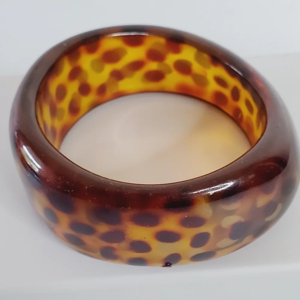 Wide Chunky Bangle Slip-on‎ Plastic Animal Print Design Bangle